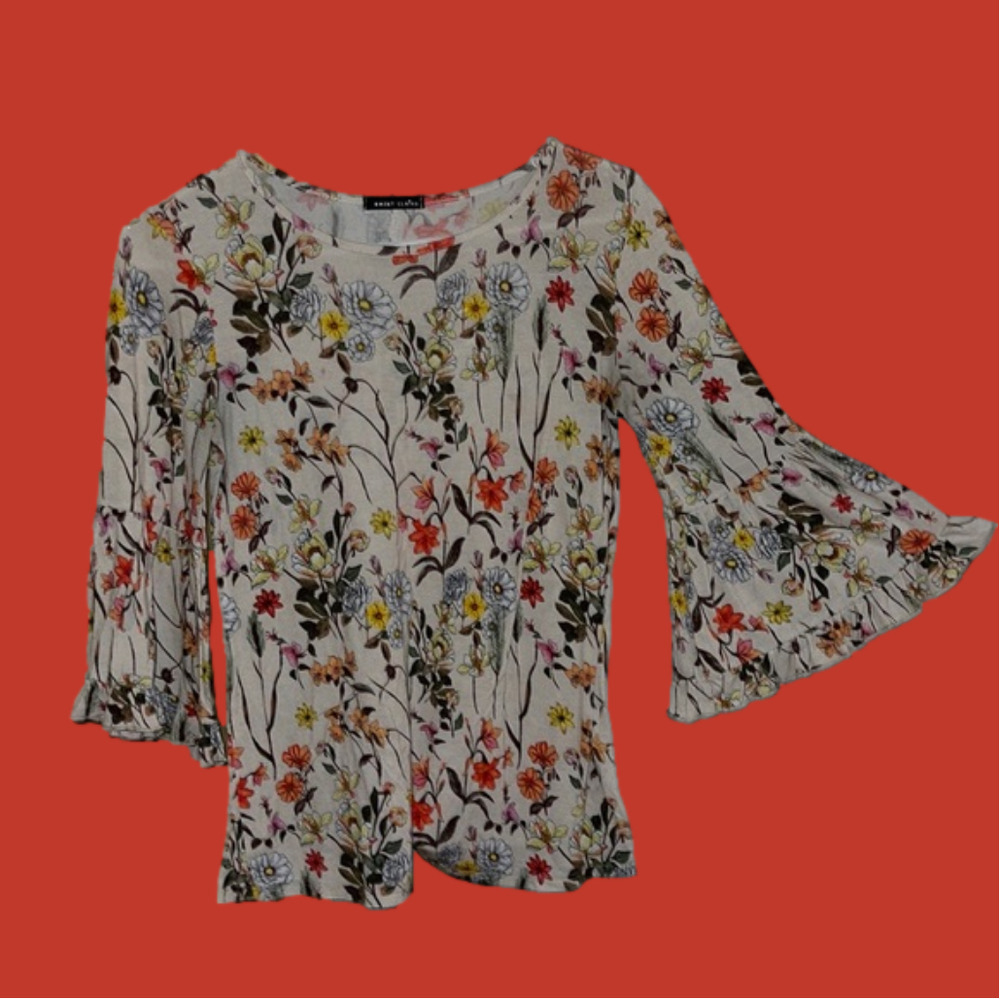 Pretty Sweet Claire Small floral top